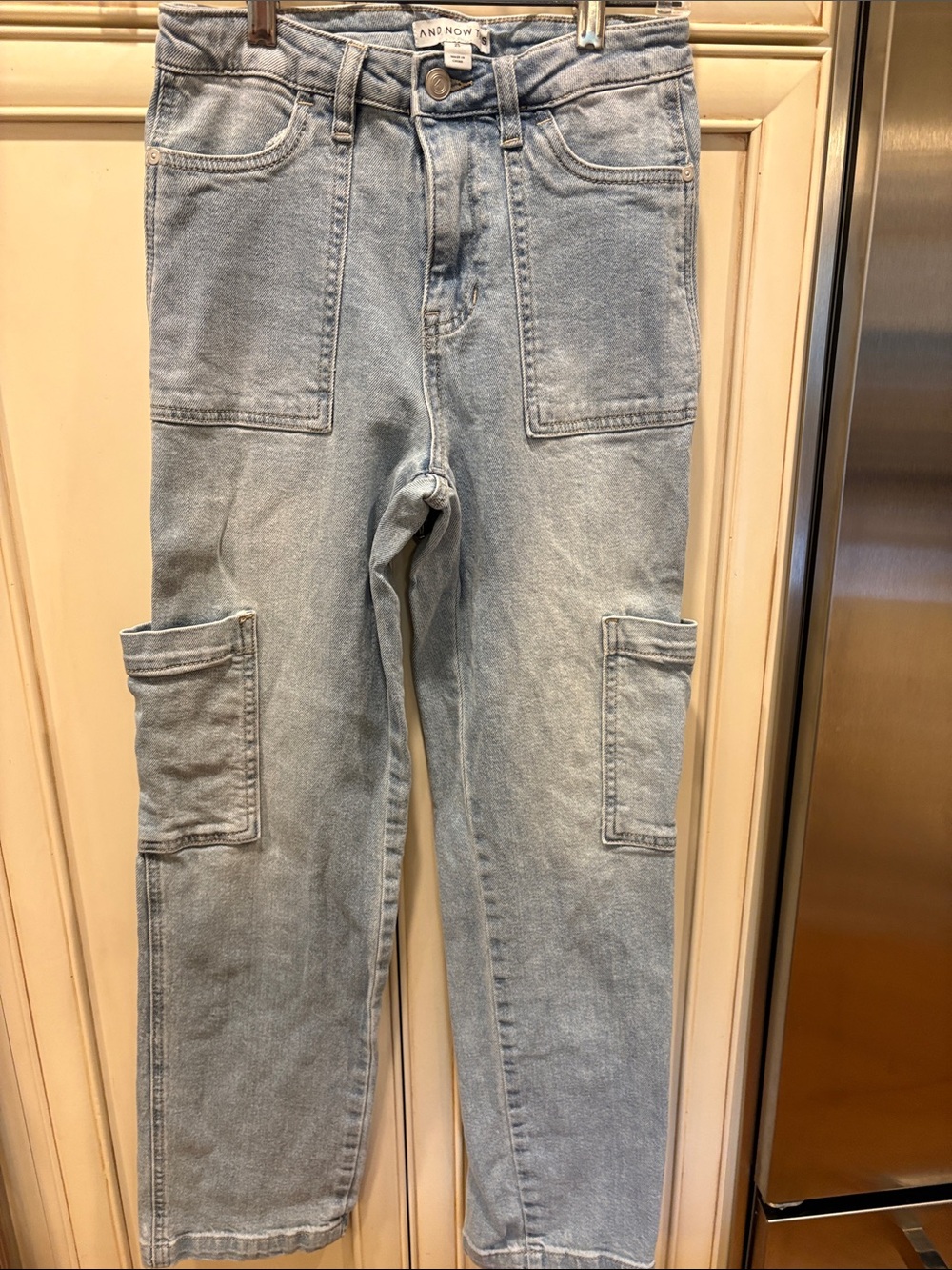 “And Now This” brand light wash cargo jean - Picture 1 of 3